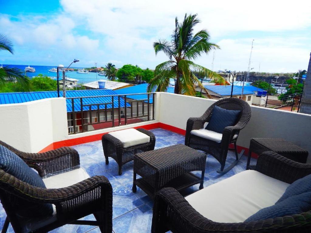Flightless Cormorant Hotel Puerto Ayora  Ngoại thất bức ảnh