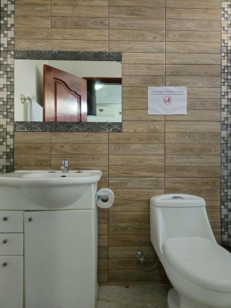 Flightless Cormorant Hotel Puerto Ayora  Ngoại thất bức ảnh