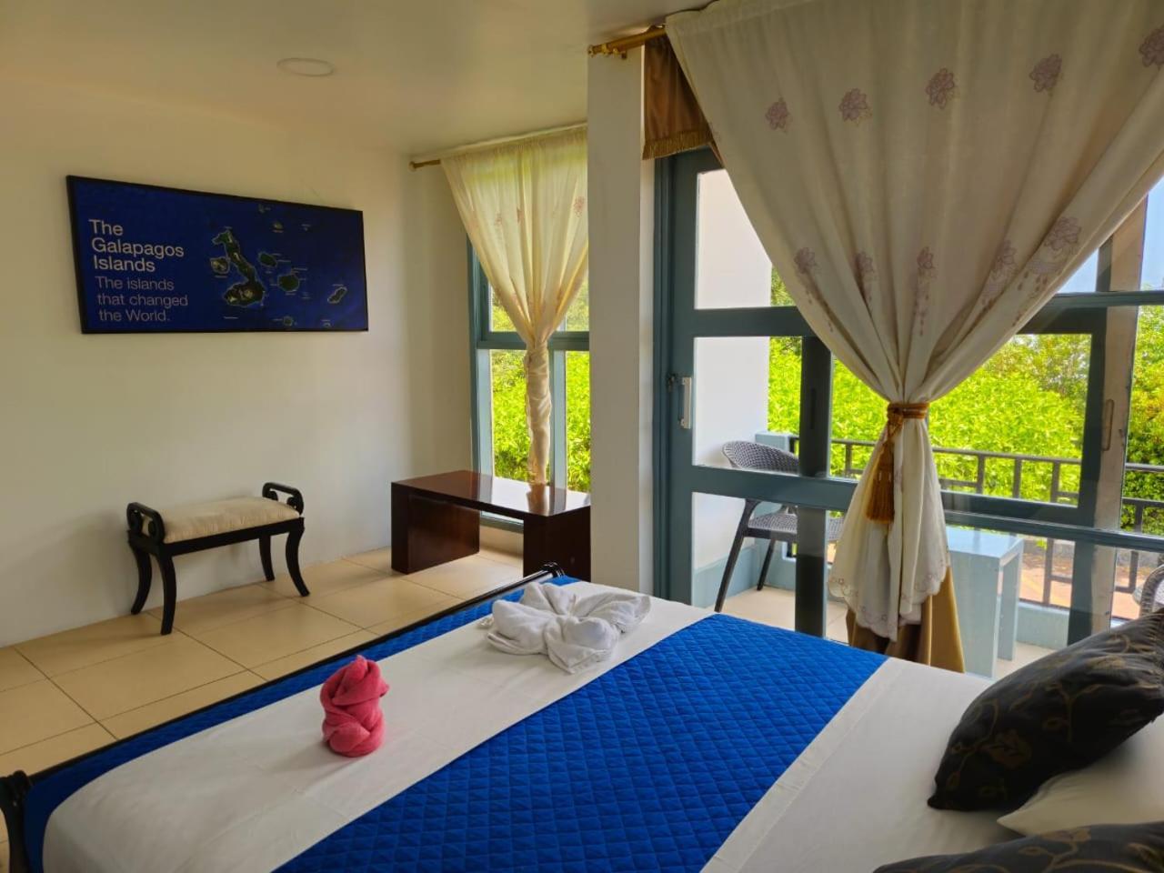 Flightless Cormorant Hotel Puerto Ayora  Ngoại thất bức ảnh