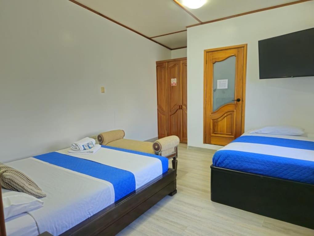 Flightless Cormorant Hotel Puerto Ayora  Ngoại thất bức ảnh